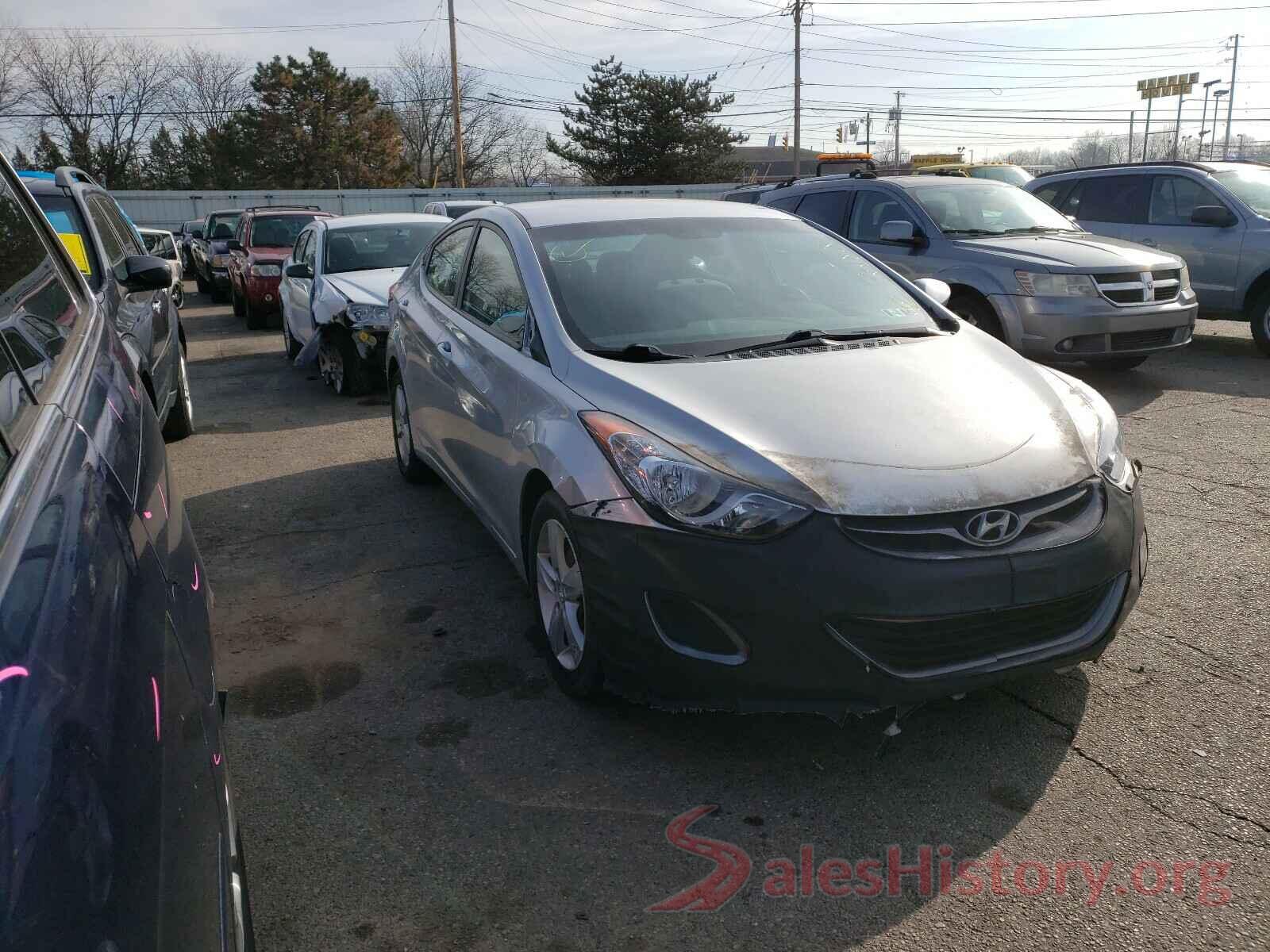 5YFBURHE5HP601214 2013 HYUNDAI ELANTRA