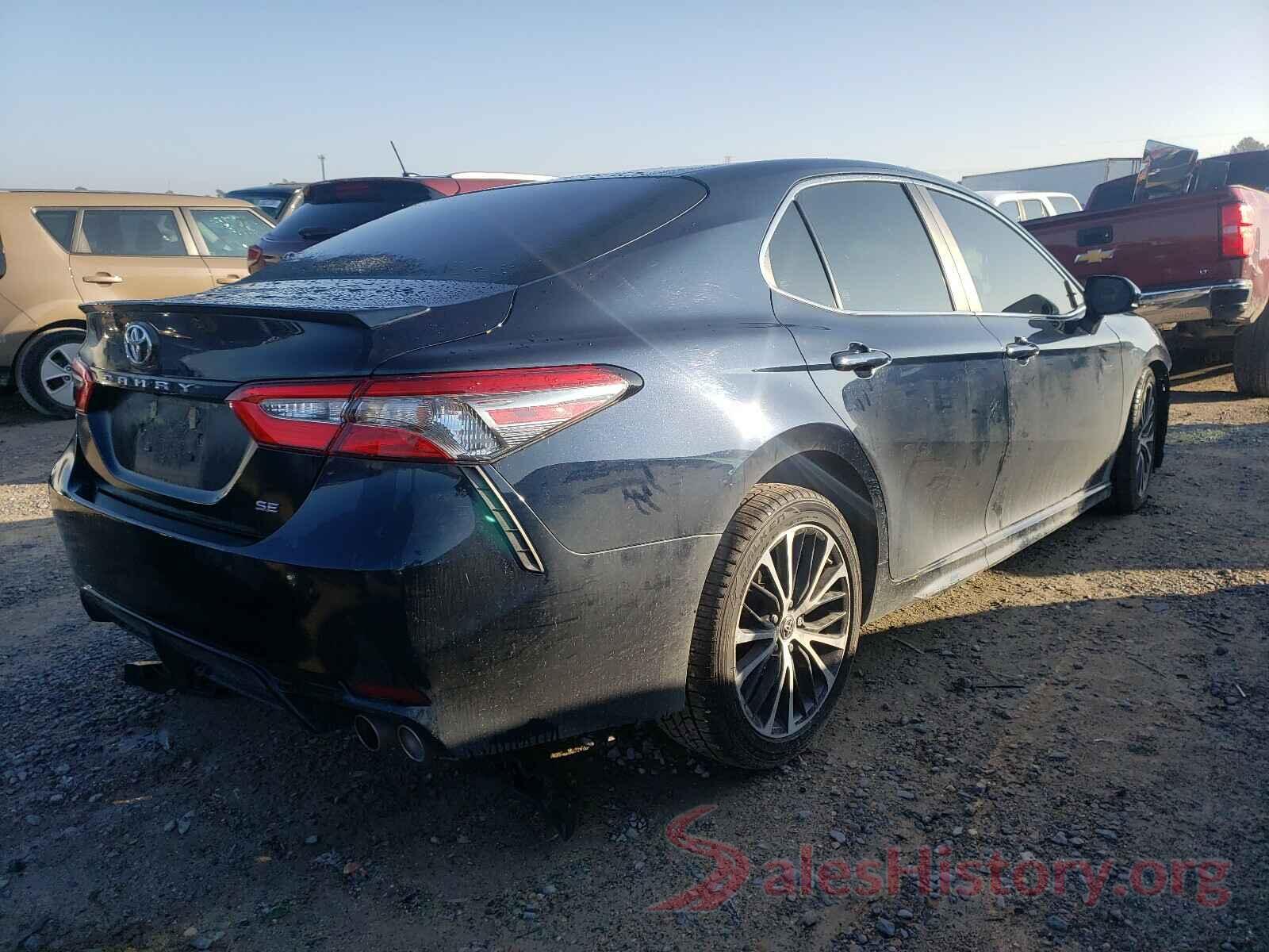 4T1B11HKXJU559160 2018 TOYOTA CAMRY