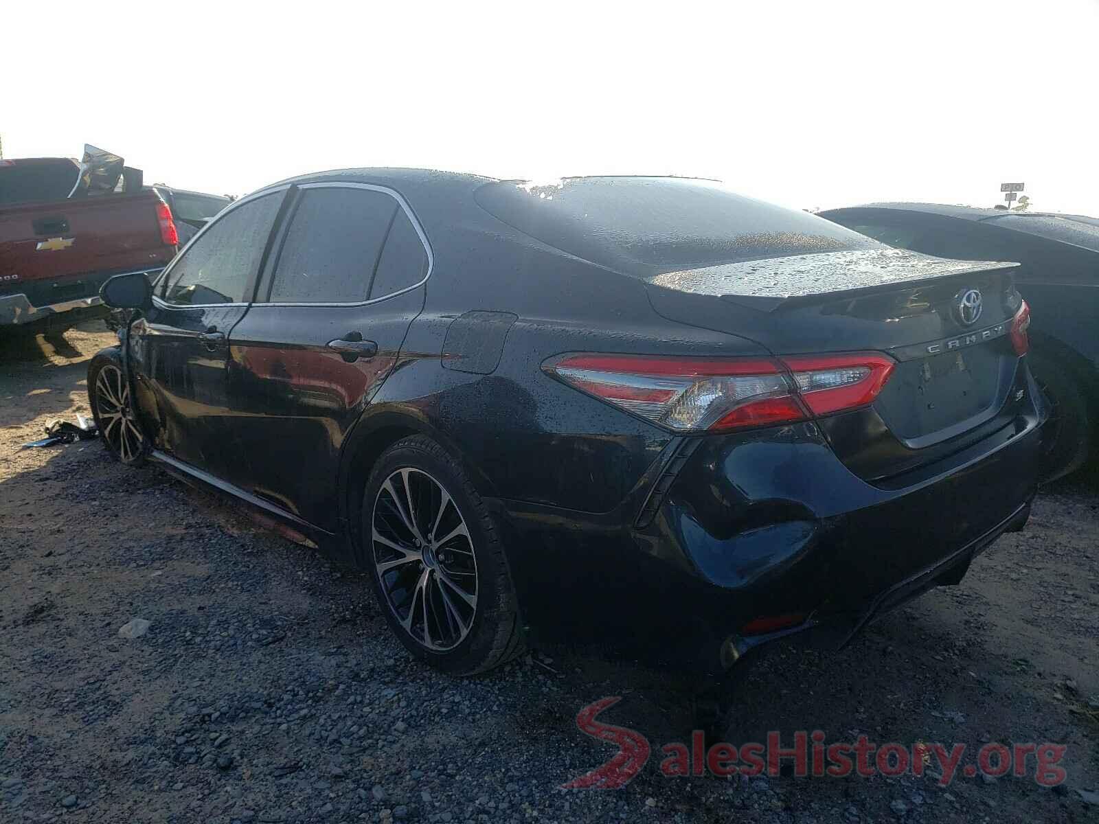 4T1B11HKXJU559160 2018 TOYOTA CAMRY