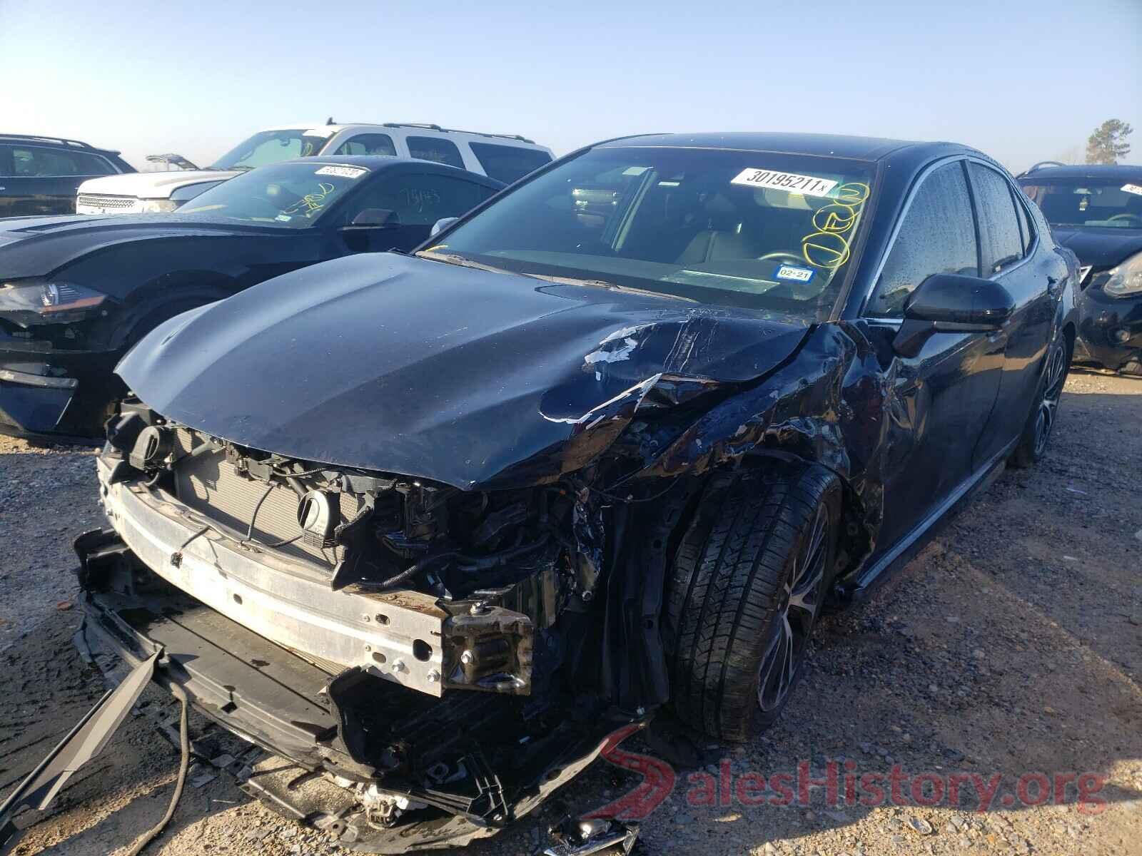 4T1B11HKXJU559160 2018 TOYOTA CAMRY