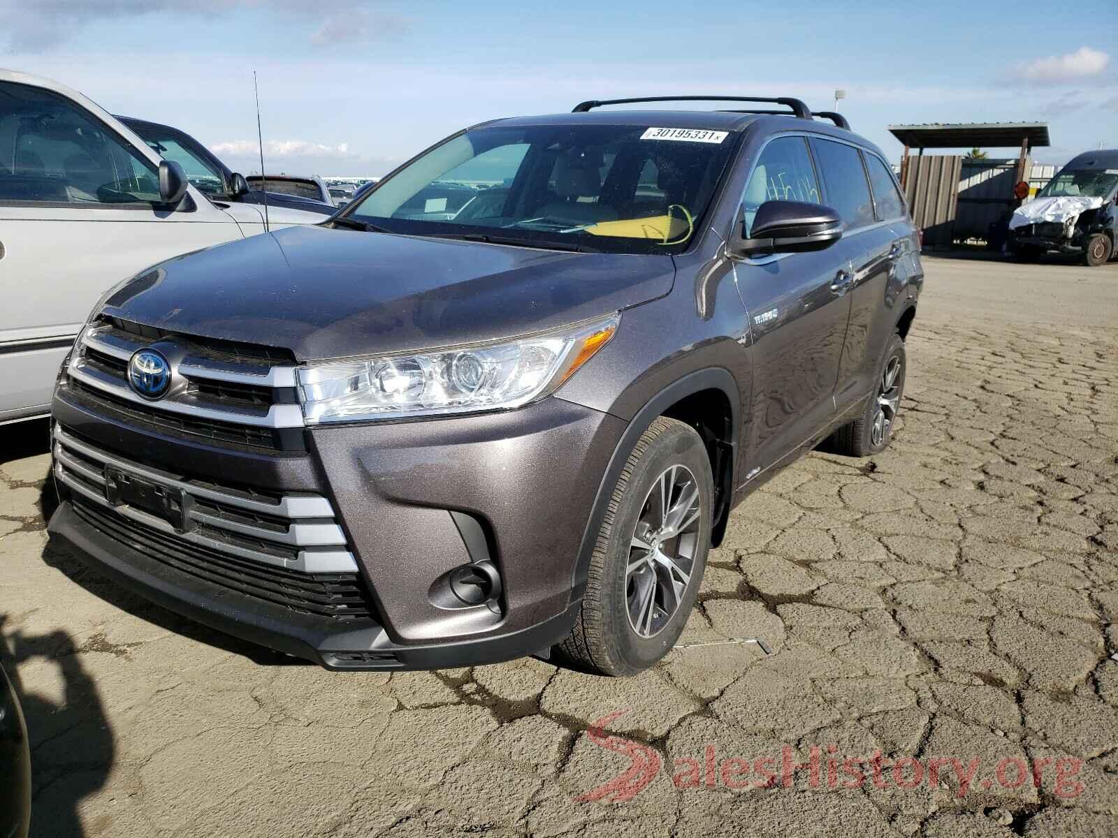 5TDBGRFH9HS035604 2017 TOYOTA HIGHLANDER