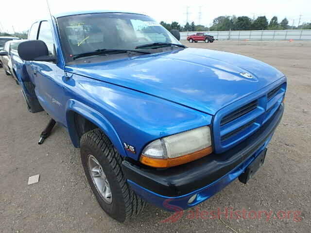 2HKRW2H55JH664834 2000 DODGE DAKOTA