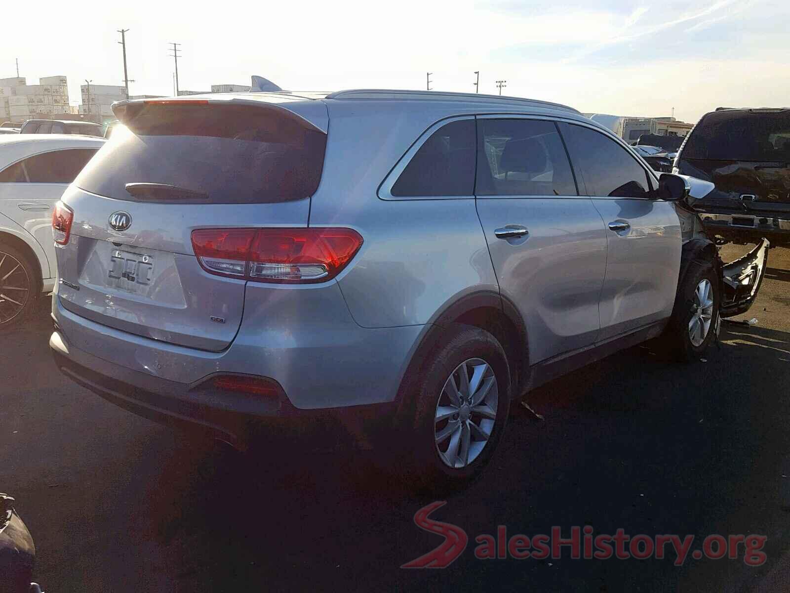 2T3RFREV6GW479755 2018 KIA SORENTO LX