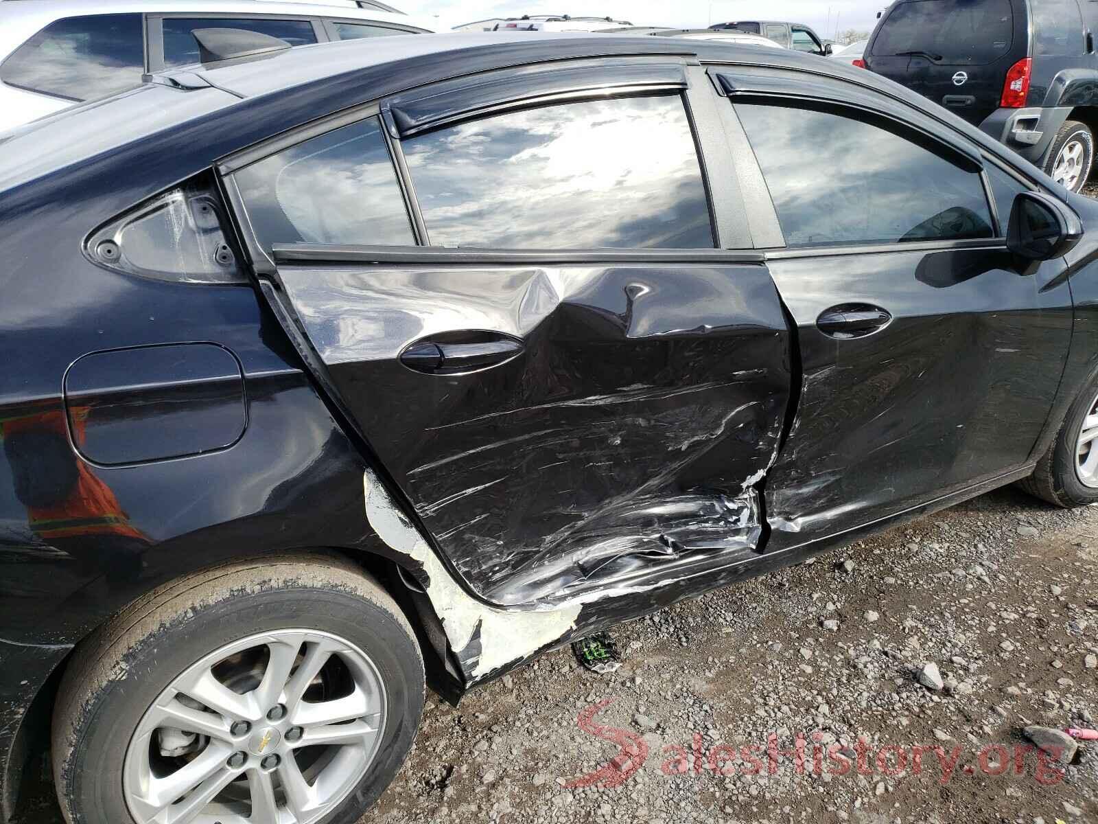 3FA6P0HD7LR249371 2018 CHEVROLET CRUZE