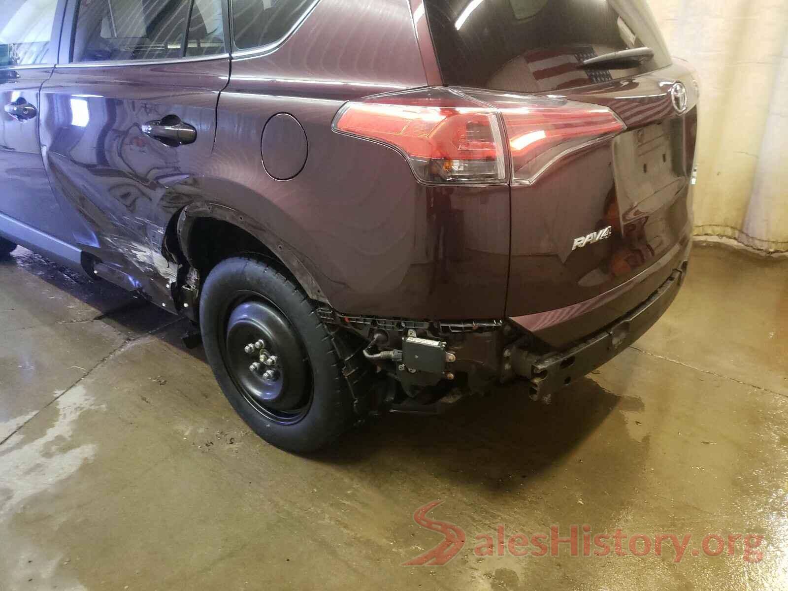 2T3RFREV0HW687082 2017 TOYOTA RAV4