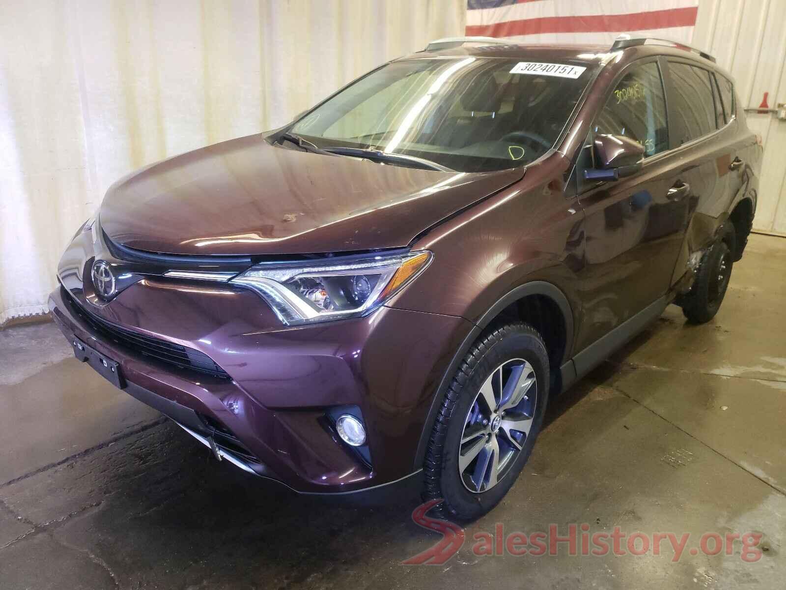 2T3RFREV0HW687082 2017 TOYOTA RAV4