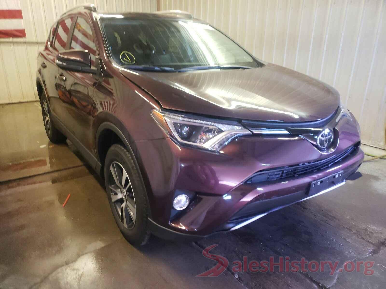 2T3RFREV0HW687082 2017 TOYOTA RAV4