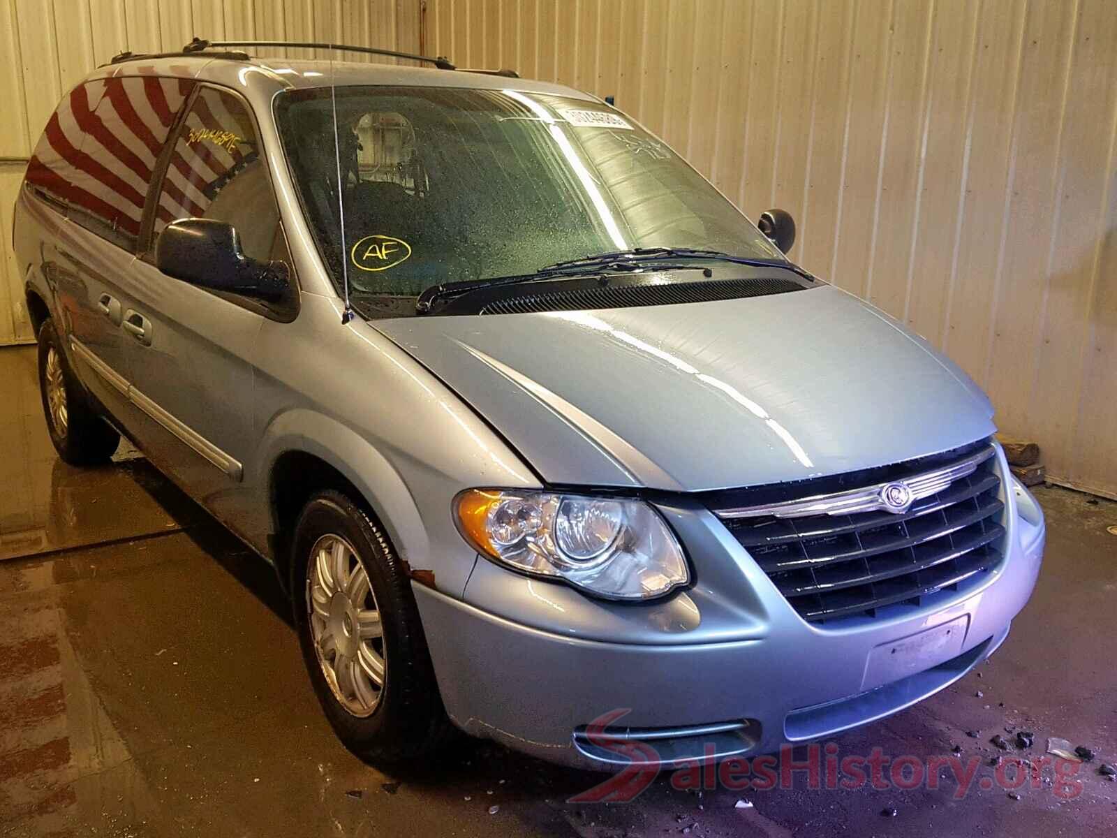 5NPD84LF7JH306487 2005 CHRYSLER TOWN & COU