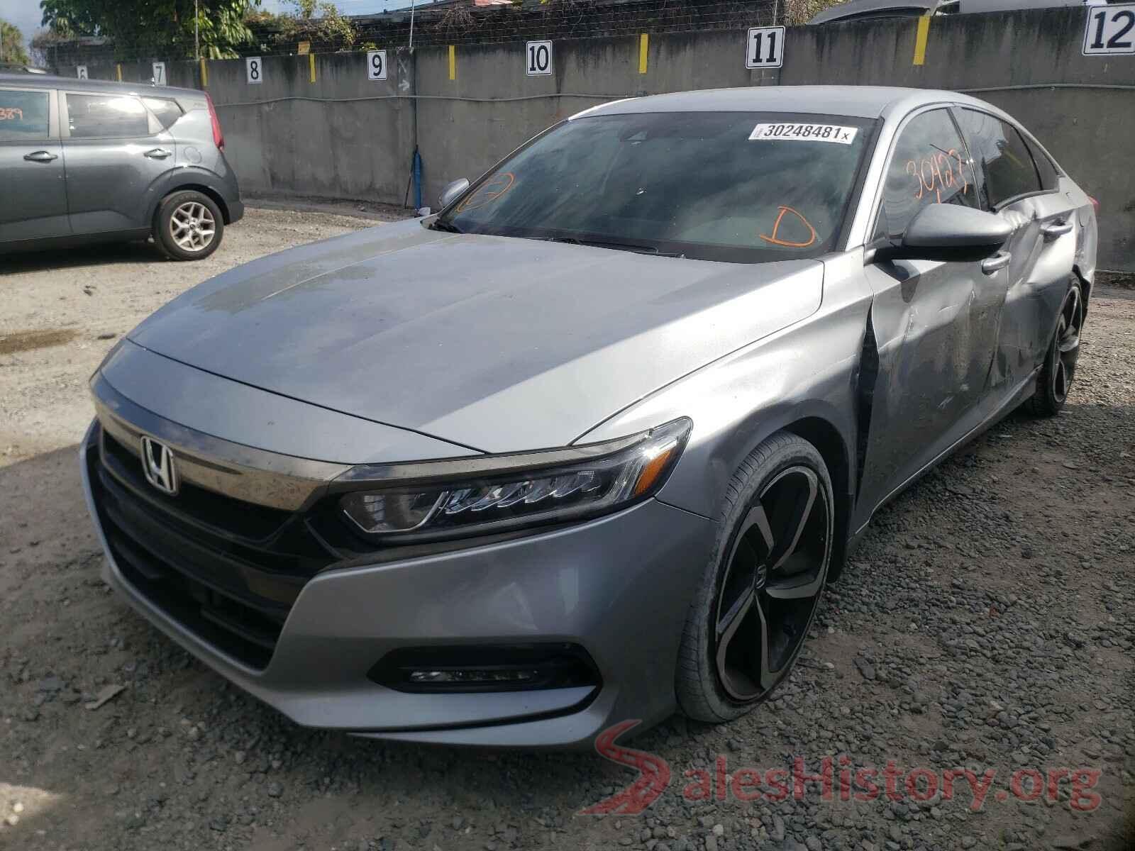 1HGCV1F36JA250944 2018 HONDA ACCORD