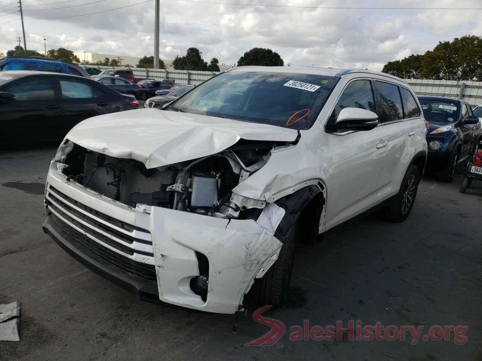 5TDKZRFH0KS573951 2019 TOYOTA HIGHLANDER