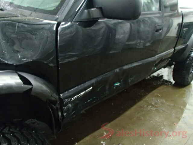 3MZBN1W35JM214477 2003 CHEVROLET S10