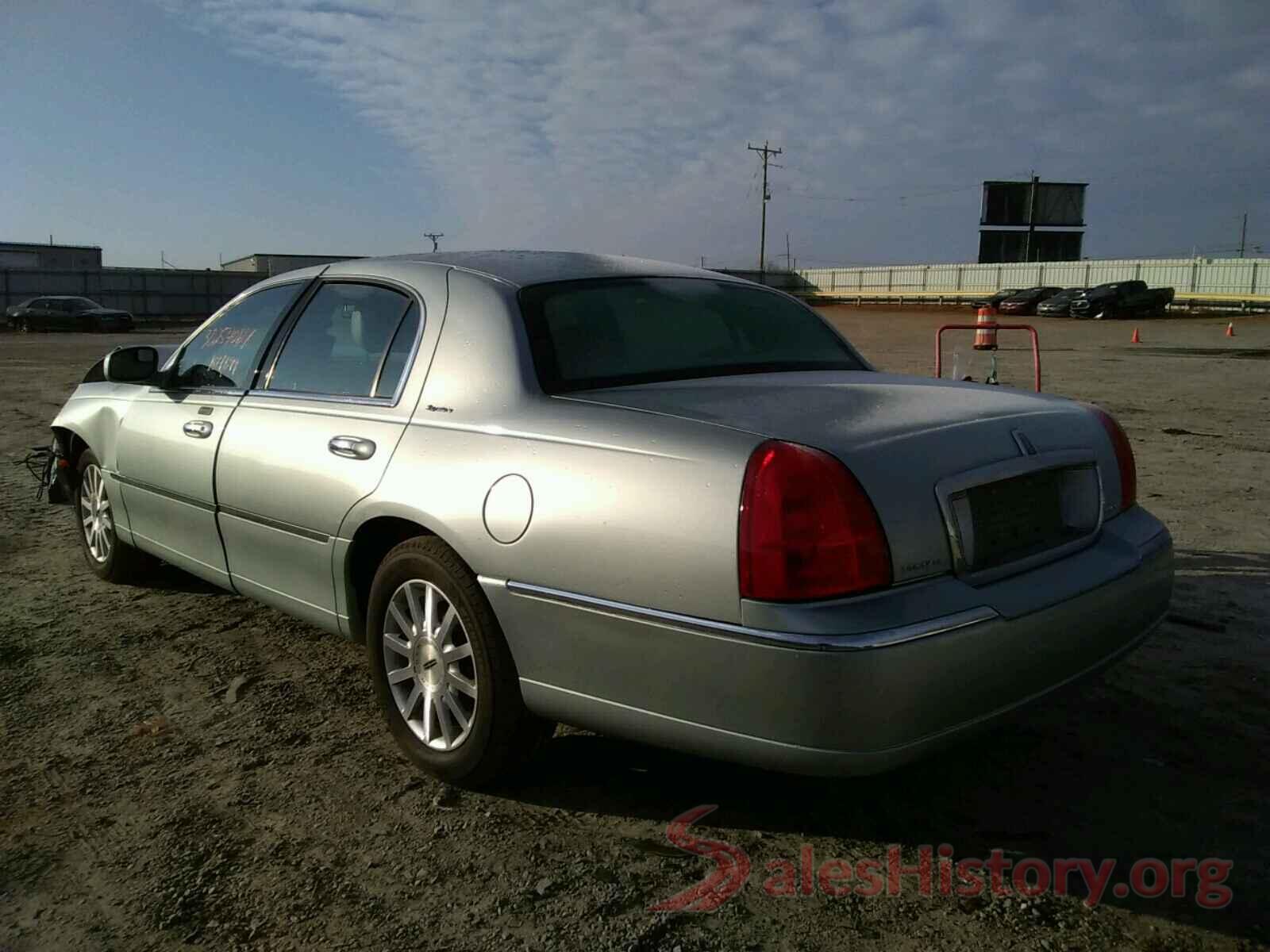 5YFBURHE9KP871120 2007 LINCOLN TOWNCAR