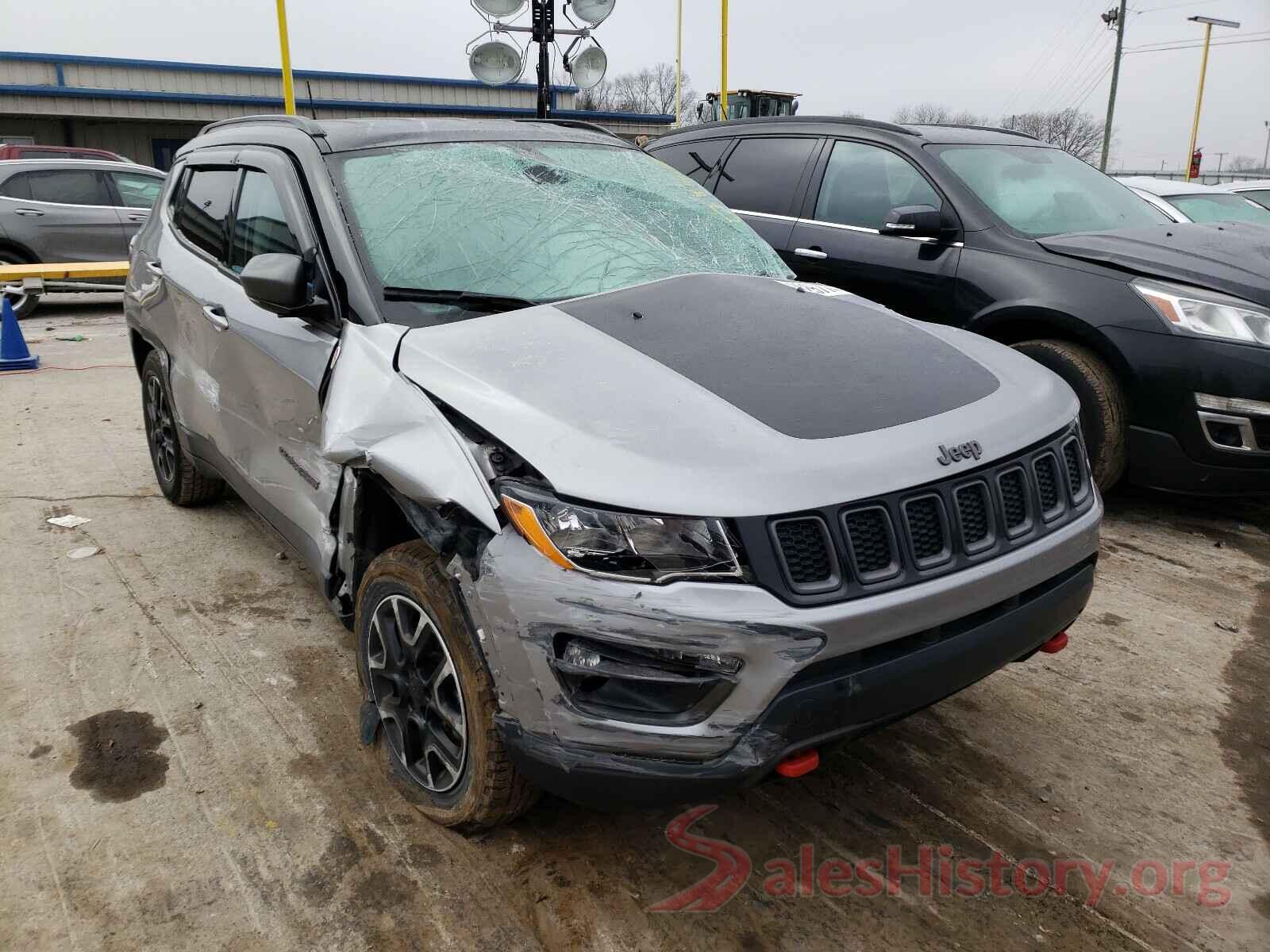 3C4NJDDB8KT744683 2019 JEEP COMPASS