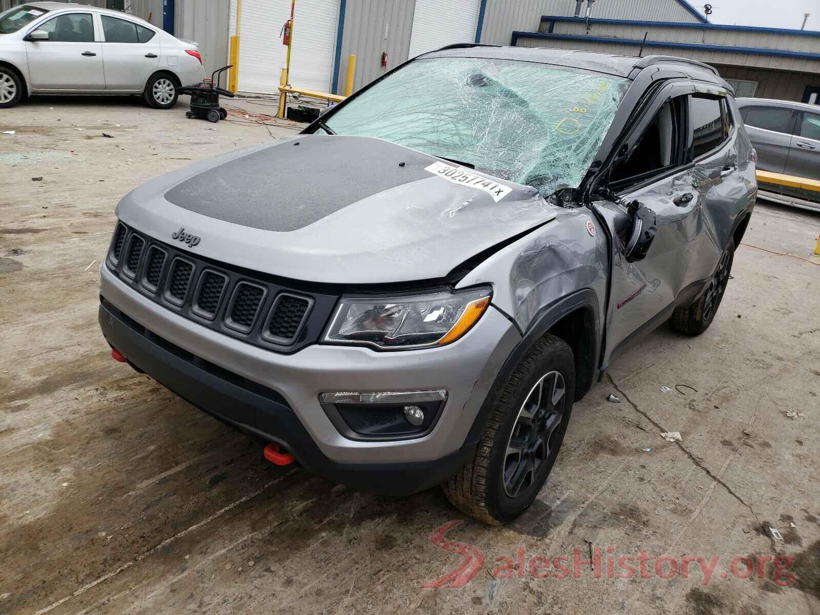 3C4NJDDB8KT744683 2019 JEEP COMPASS