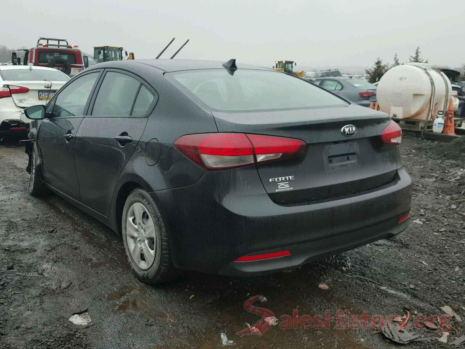 4S4BSAFC8G3305860 2017 KIA FORTE