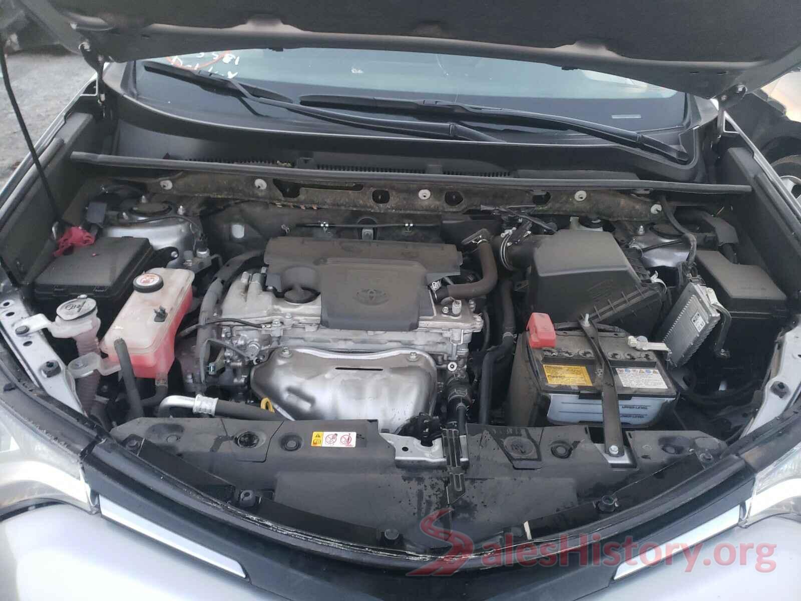 JTMBFREV7JJ215581 2018 TOYOTA RAV4