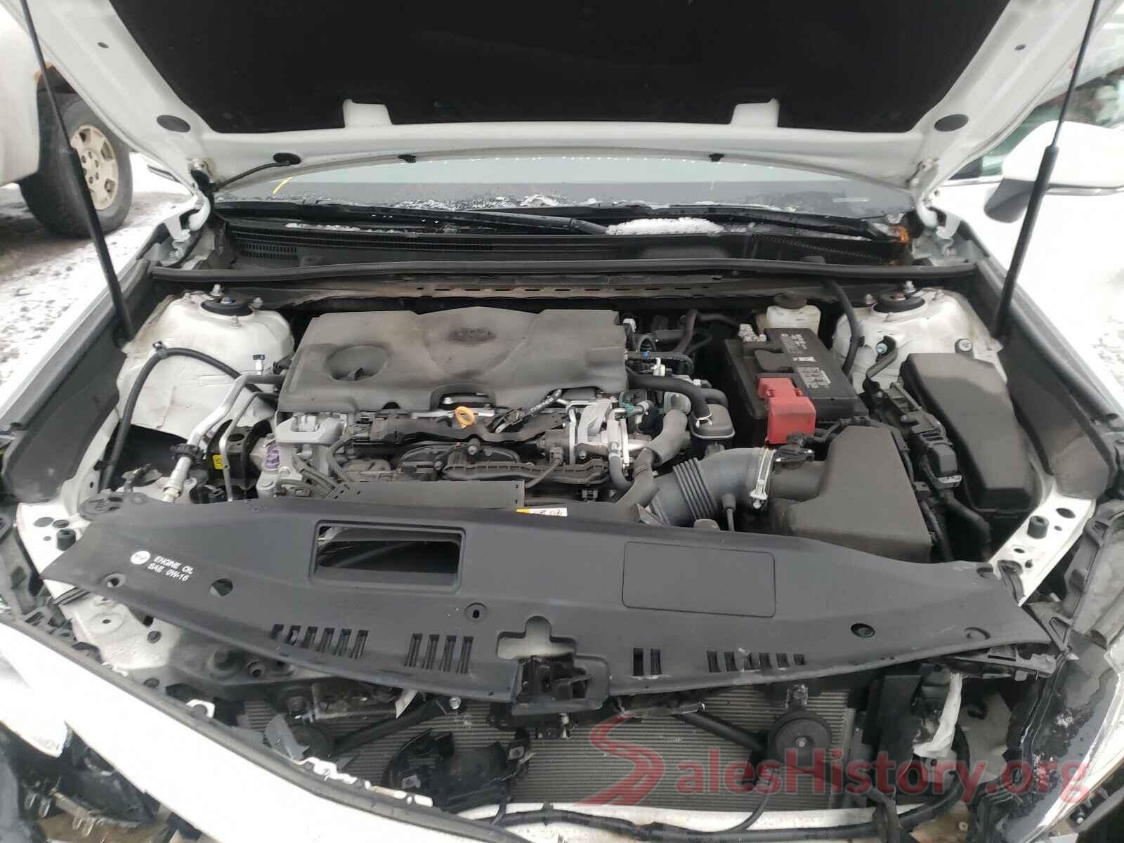 4T1B11HK5JU632404 2018 TOYOTA CAMRY