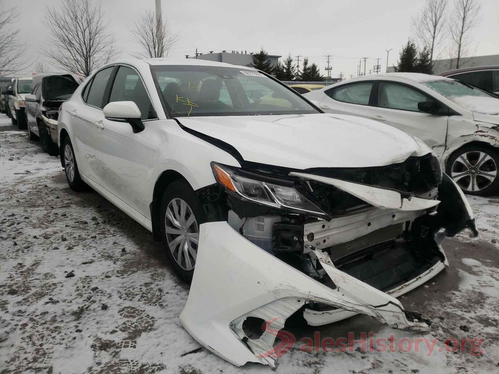 4T1B11HK5JU632404 2018 TOYOTA CAMRY