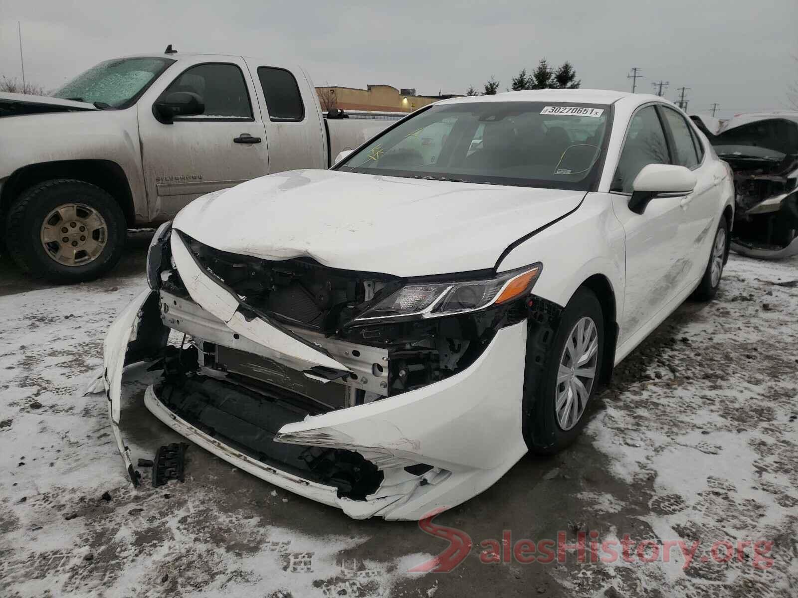 4T1B11HK5JU632404 2018 TOYOTA CAMRY