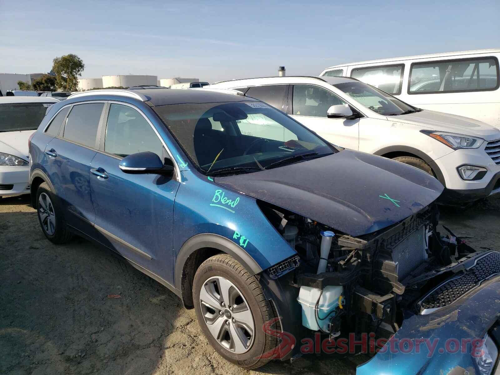 KNDCE3LC3K5304676 2019 KIA NIRO