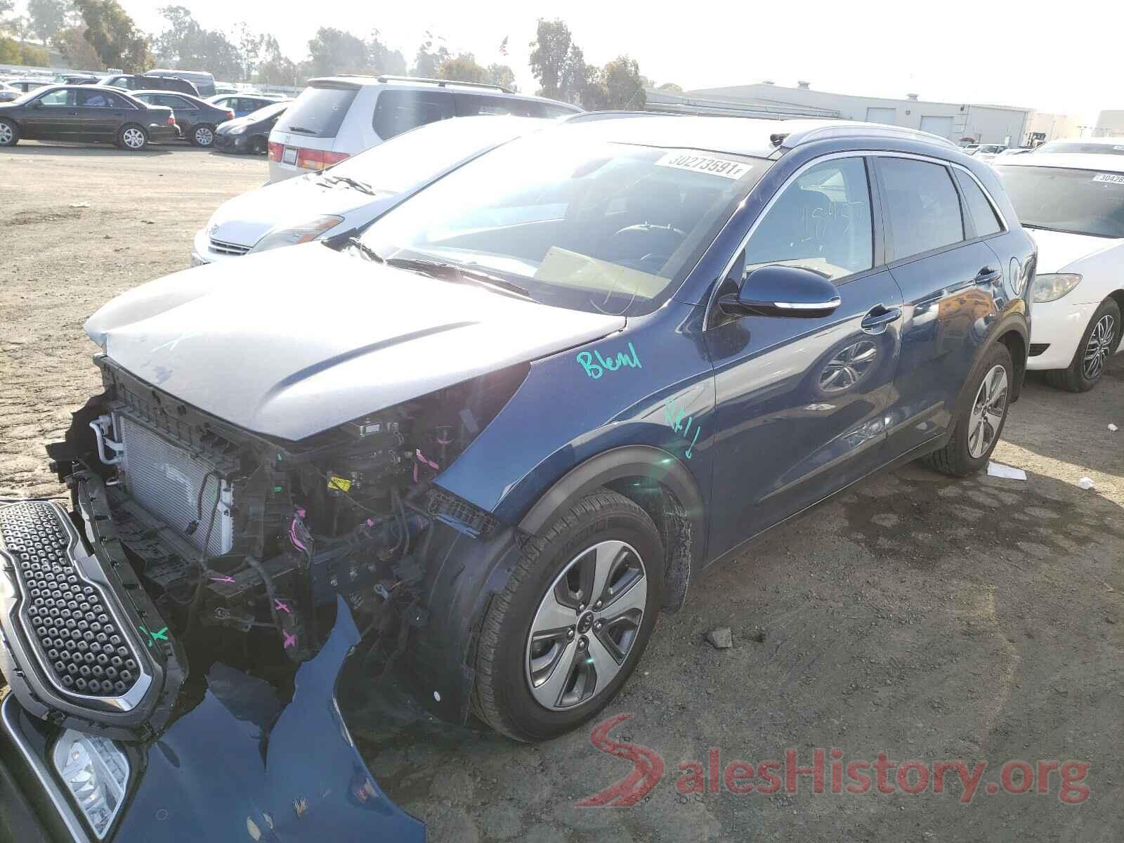 KNDCE3LC3K5304676 2019 KIA NIRO