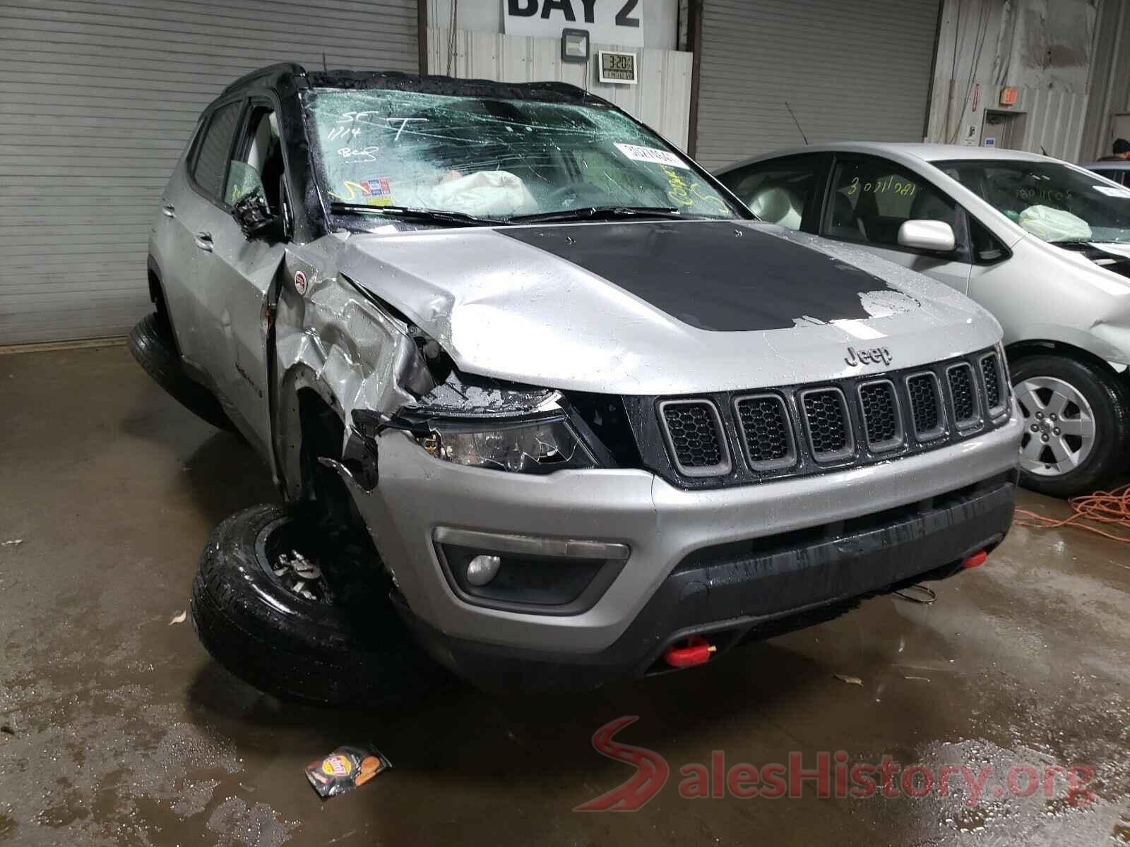 3C4NJDDB6KT775737 2019 JEEP COMPASS