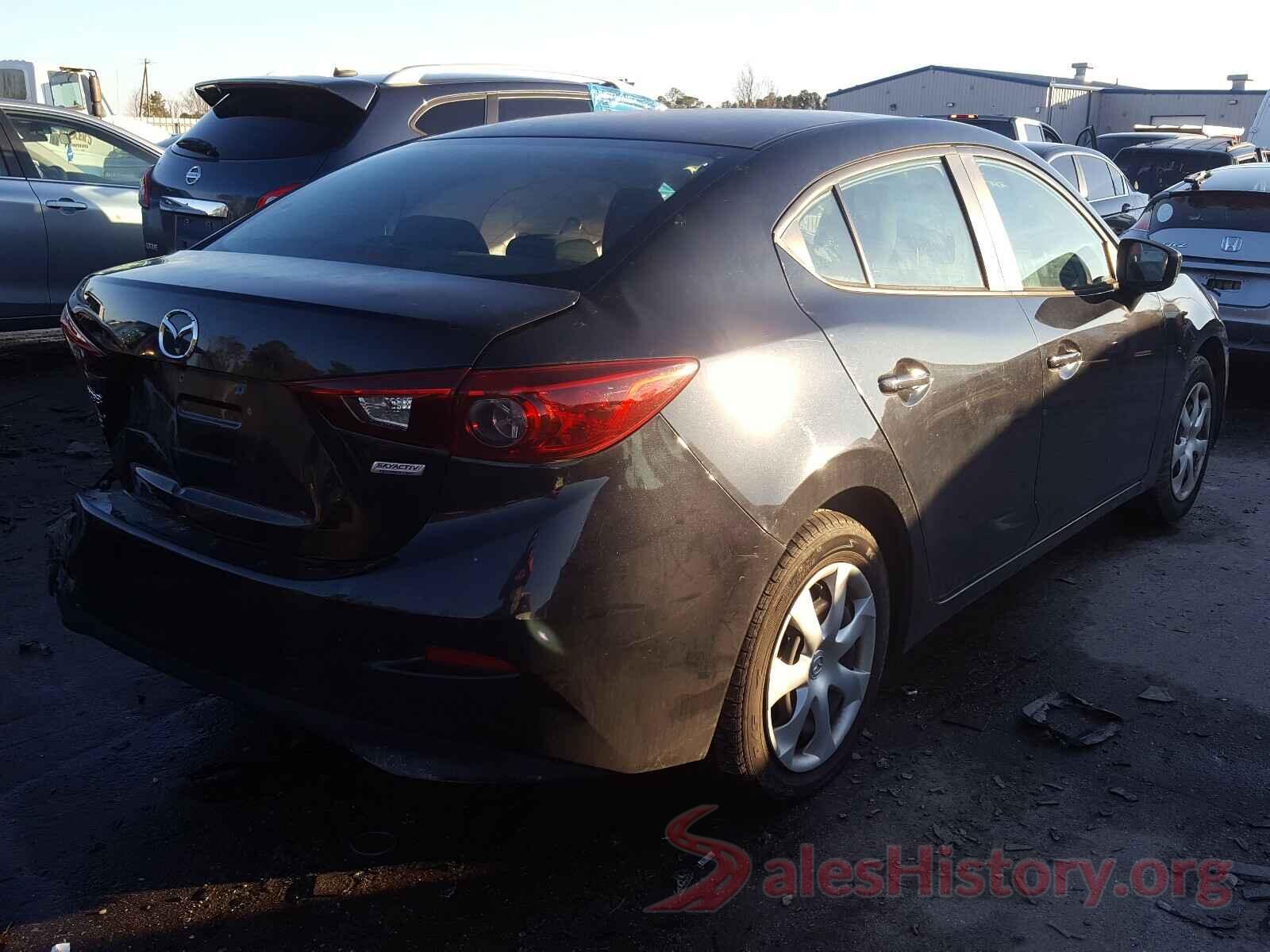 3MZBN1U7XJM164939 2018 MAZDA 3