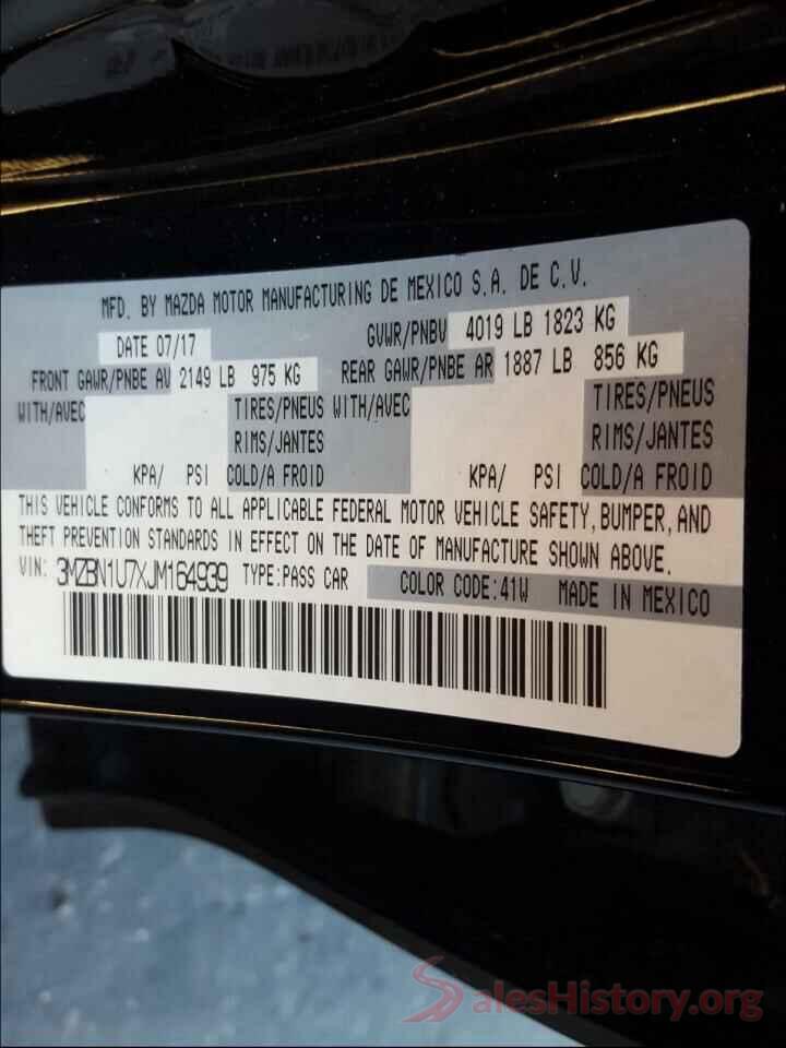 3MZBN1U7XJM164939 2018 MAZDA 3