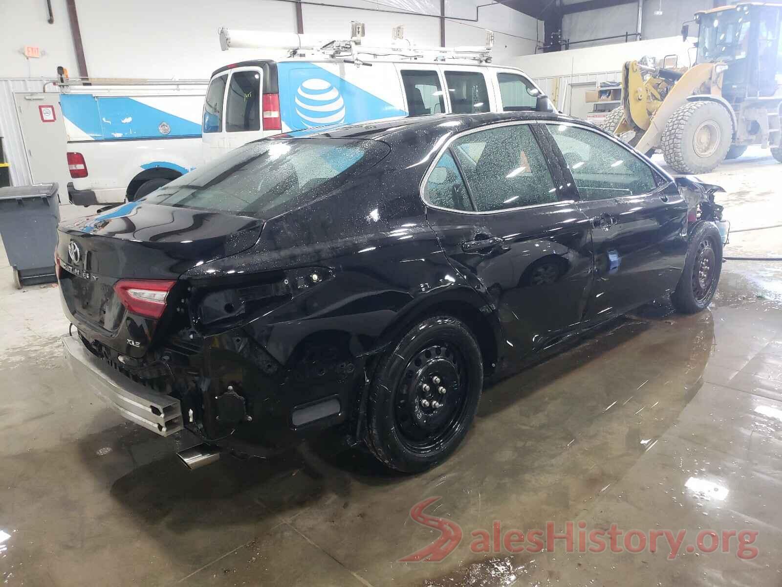 4T1B11HK8JU513309 2018 TOYOTA CAMRY