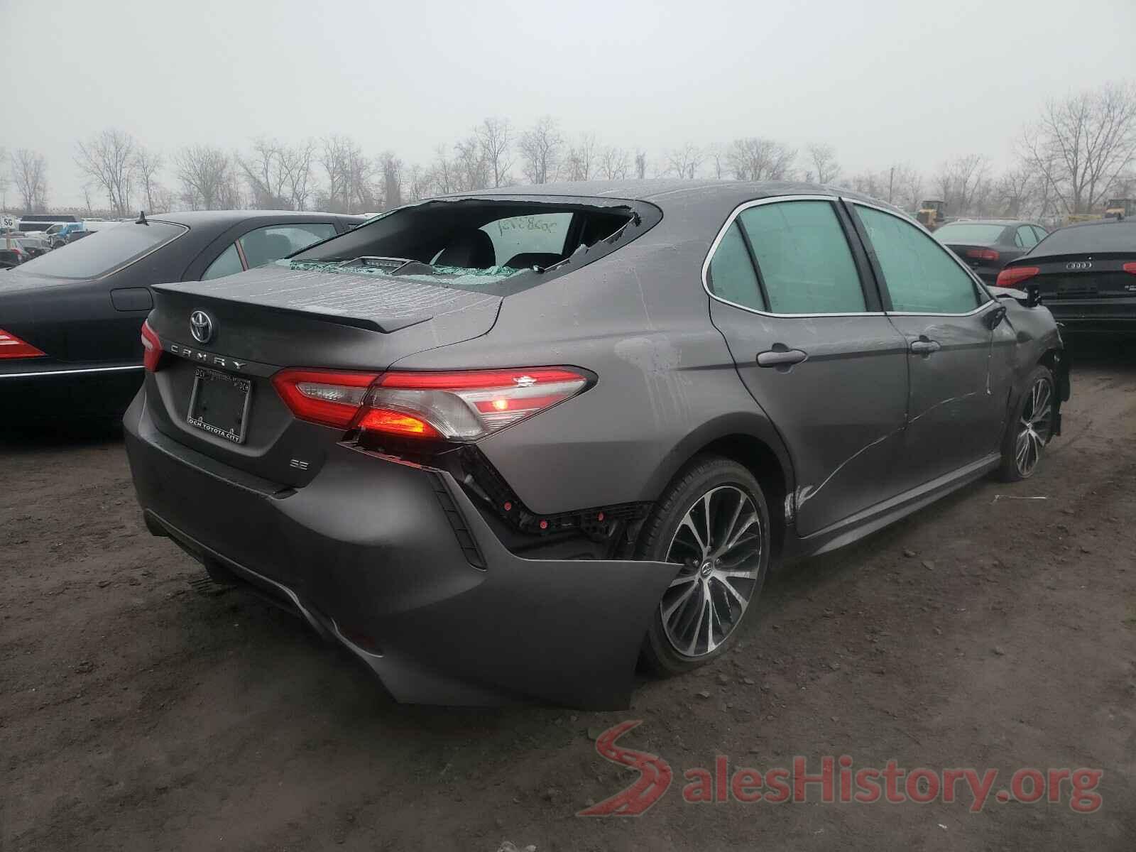 4T1B11HK6JU549029 2018 TOYOTA CAMRY