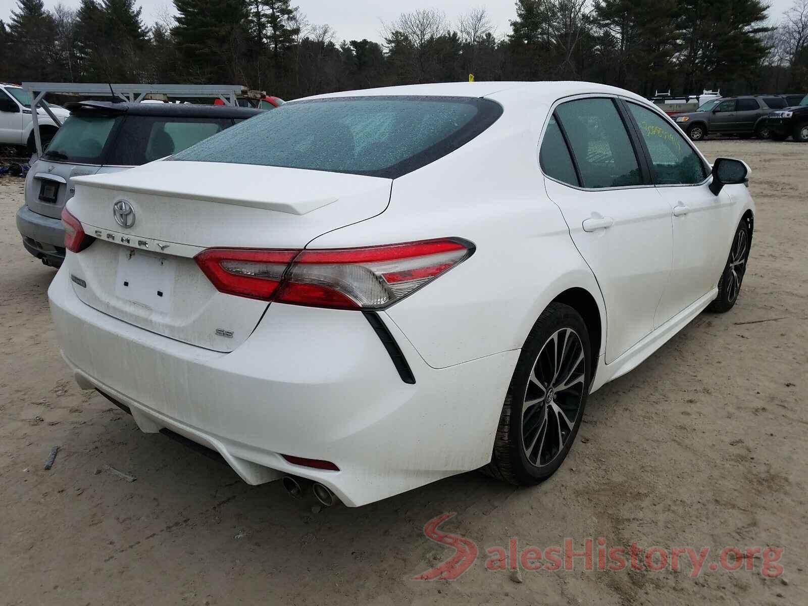 4T1B11HK2JU539615 2018 TOYOTA CAMRY