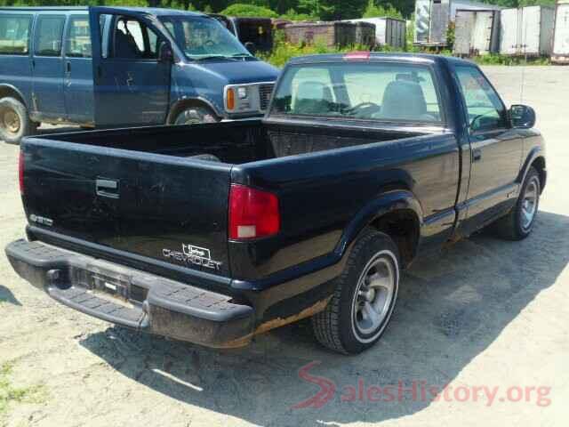 1VWAA7A3XLC005368 1998 CHEVROLET S10