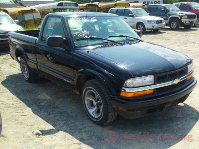 1VWAA7A3XLC005368 1998 CHEVROLET S10