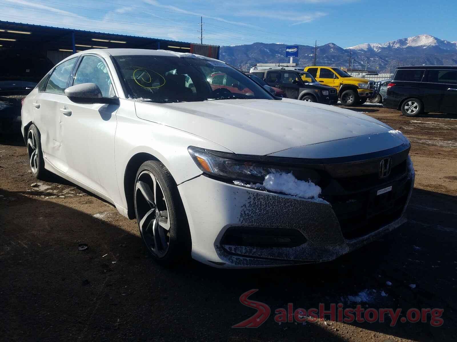 1HGCV1F31JA157166 2018 HONDA ACCORD