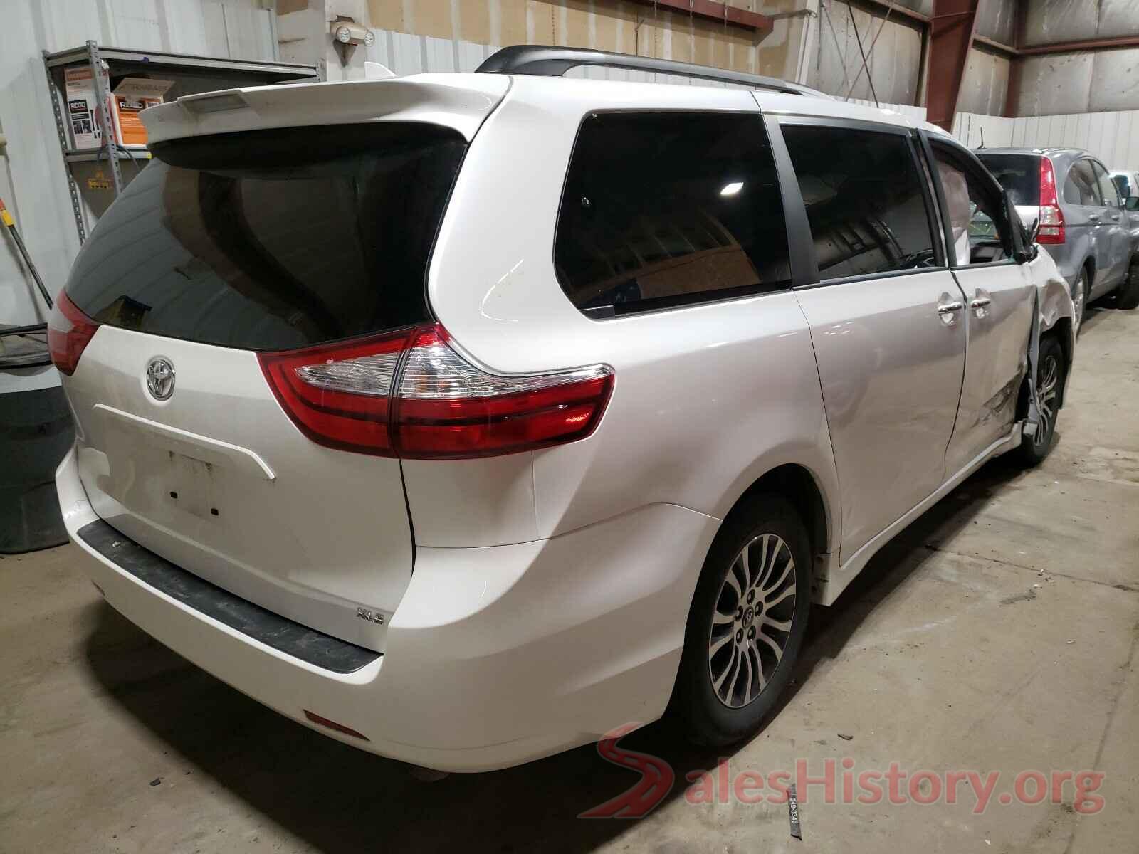 5TDYZ3DC8JS946733 2018 TOYOTA SIENNA