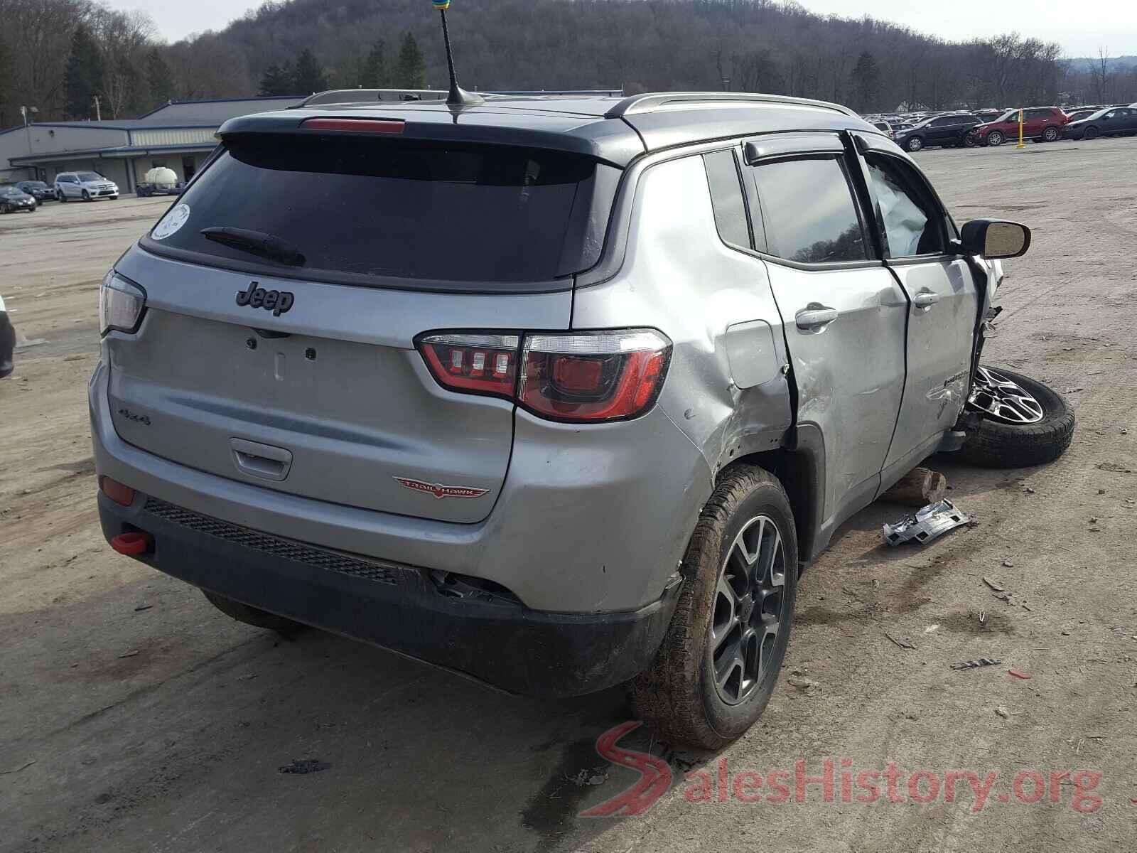 3C4NJDDB5KT649854 2019 JEEP COMPASS