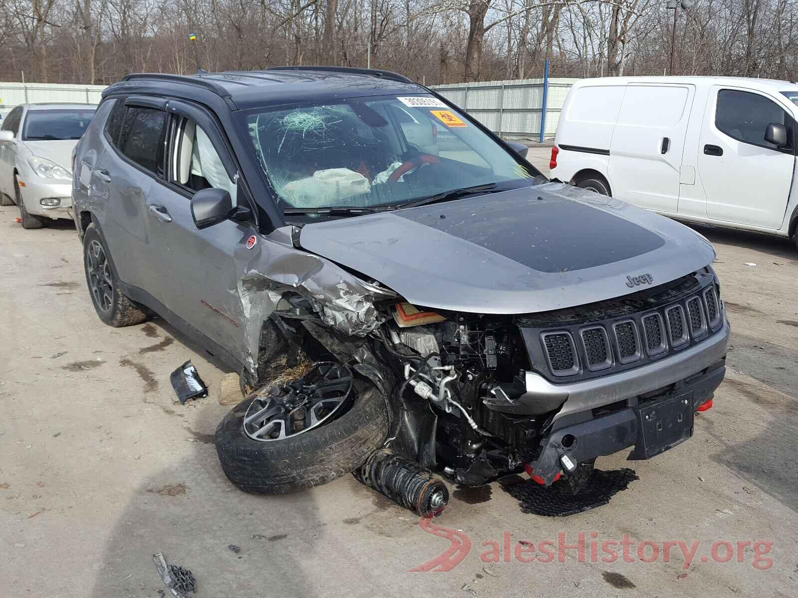 3C4NJDDB5KT649854 2019 JEEP COMPASS