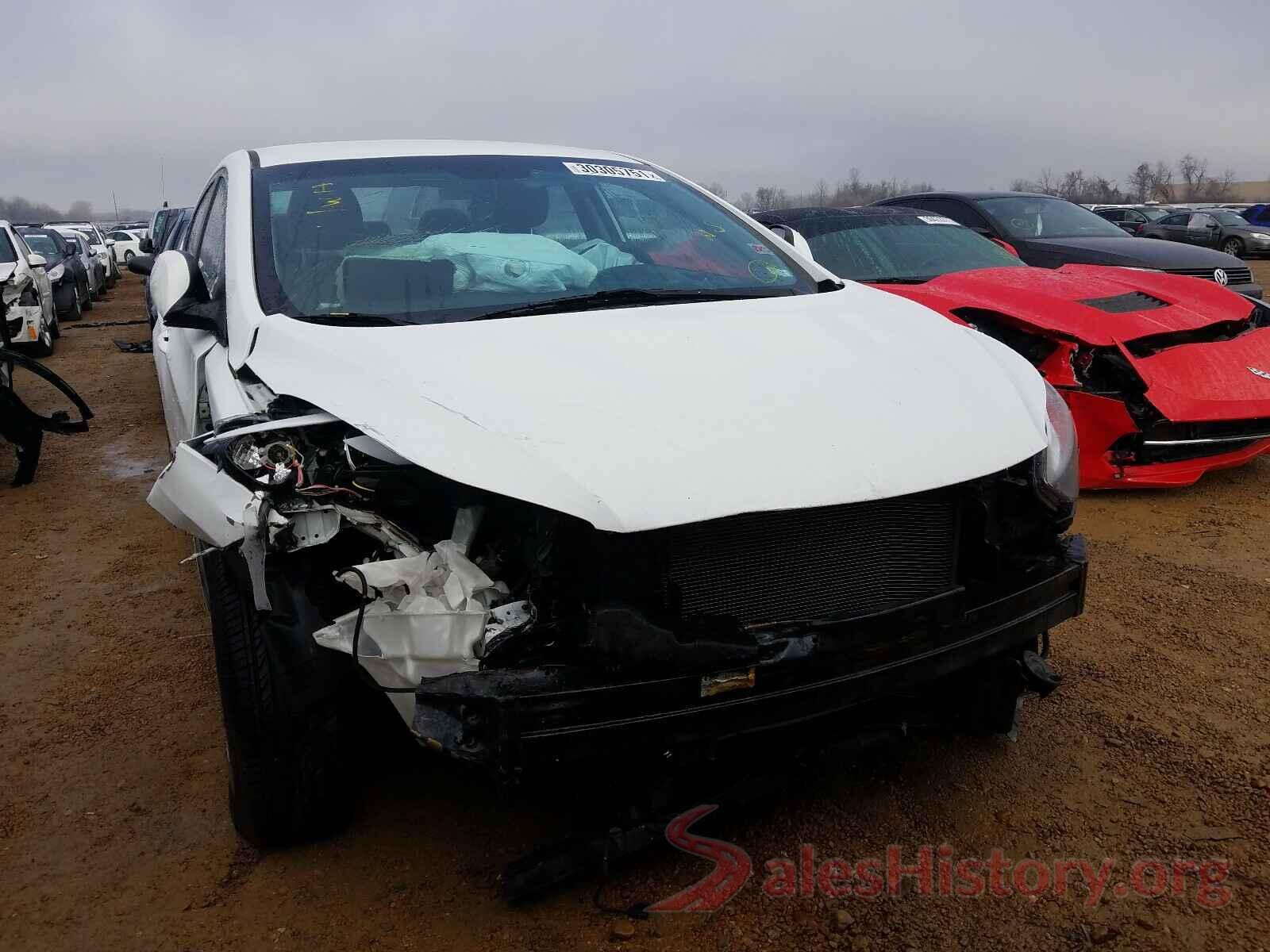 5NPDH4AE3GH724693 2016 HYUNDAI ELANTRA