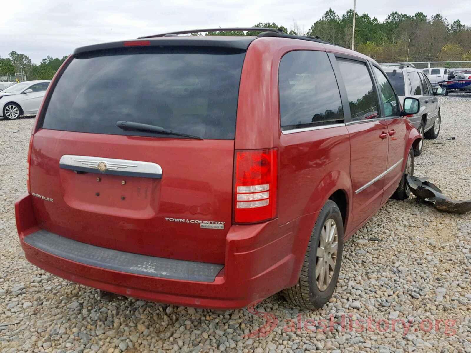 5NMZU3LB4JH058561 2010 CHRYSLER TOWN & COU