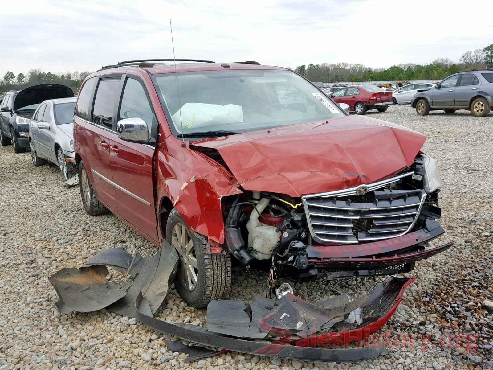 5NMZU3LB4JH058561 2010 CHRYSLER TOWN & COU