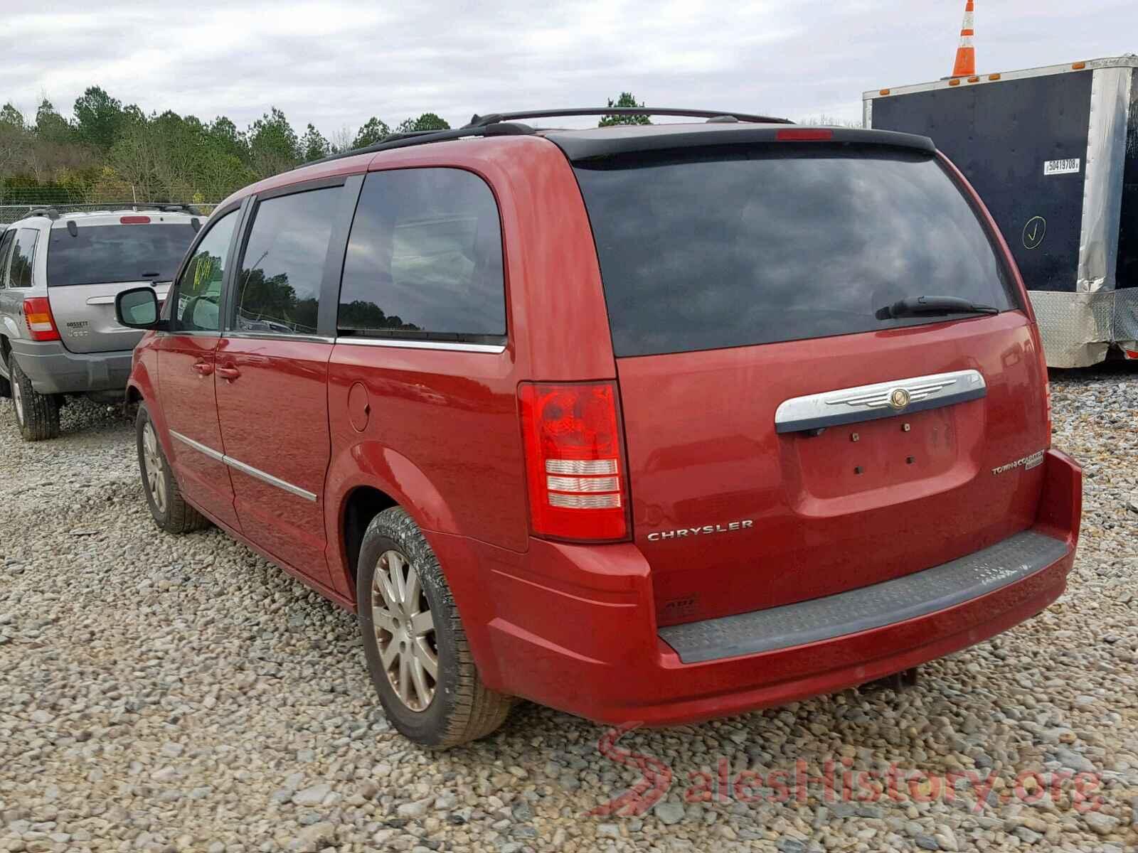 5NMZU3LB4JH058561 2010 CHRYSLER TOWN & COU