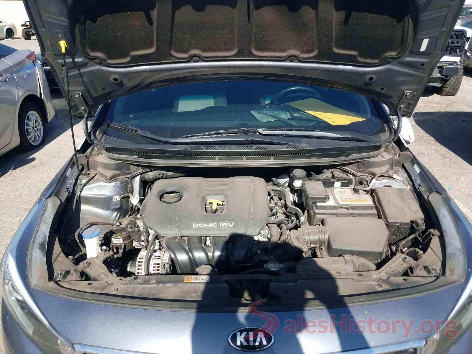 3KPFL4A75JE281936 2018 KIA FORTE