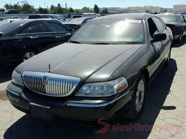 4S3BWAD69M3004483 2005 LINCOLN TOWNCAR