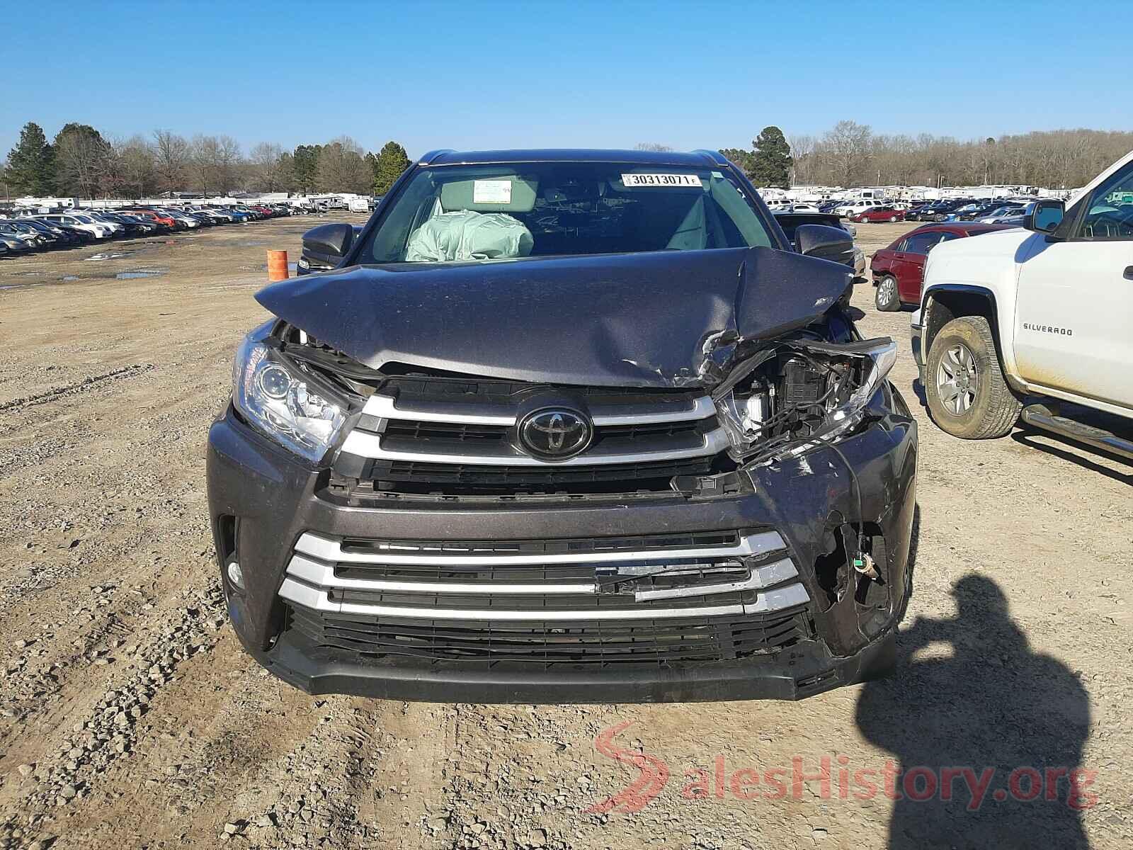 5TDKZRFH0HS220330 2017 TOYOTA HIGHLANDER