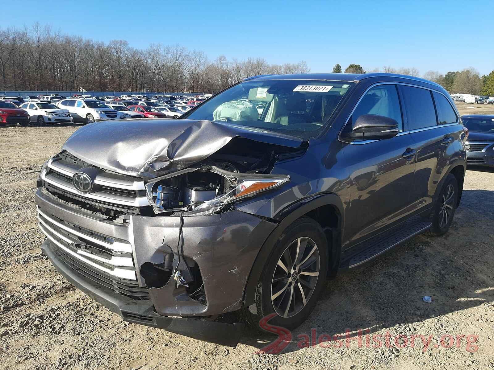 5TDKZRFH0HS220330 2017 TOYOTA HIGHLANDER