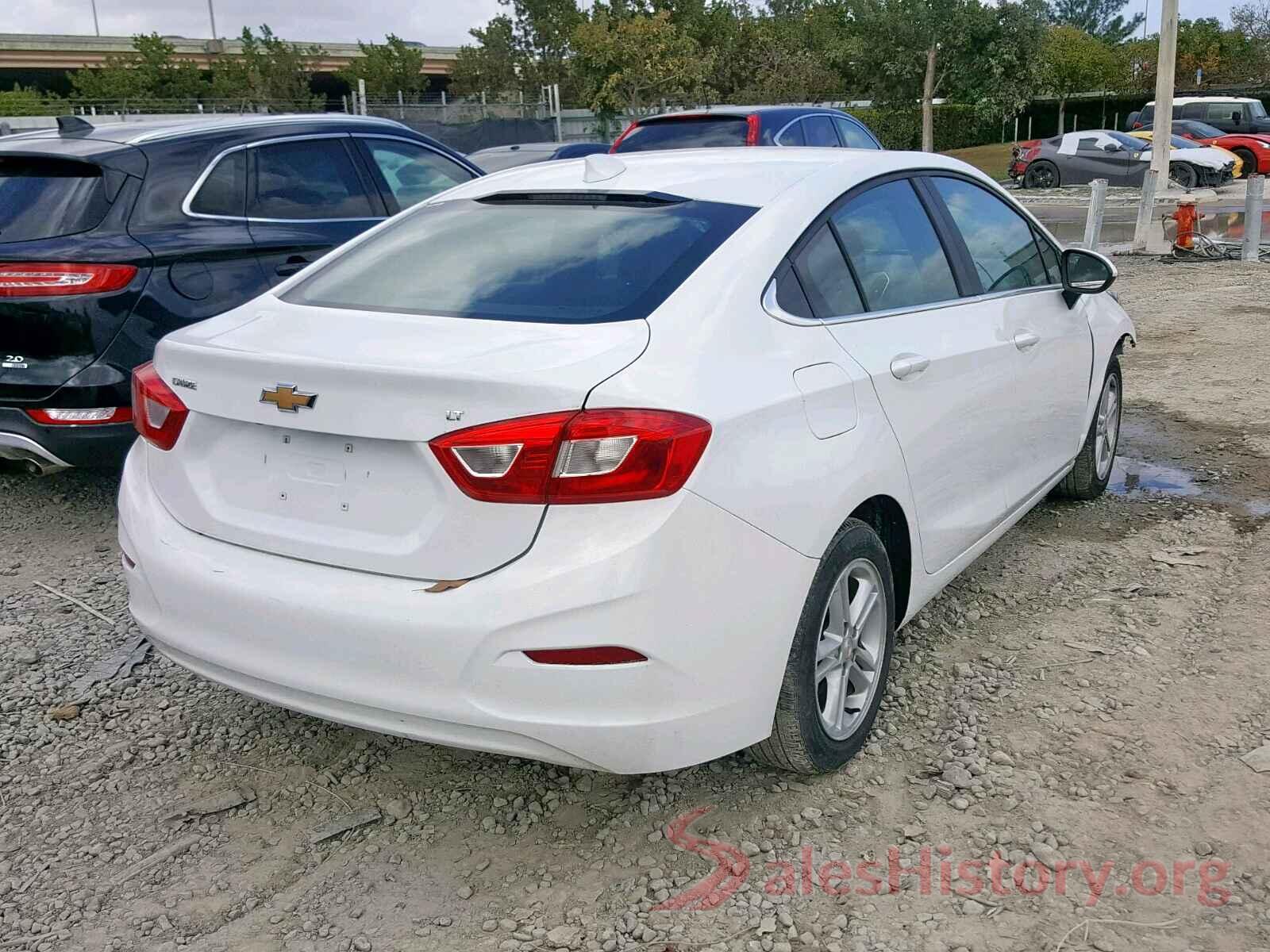 1GCVKNEH7JZ373951 2017 CHEVROLET CRUZE