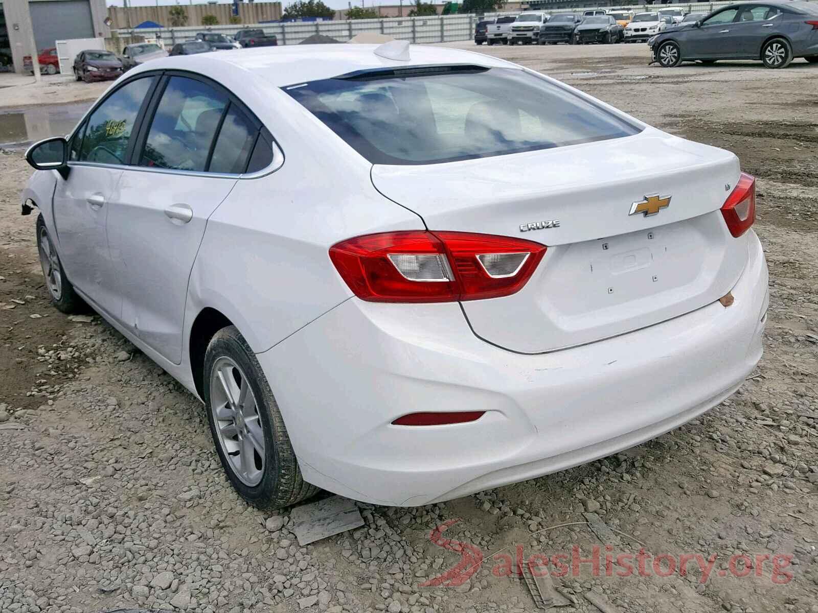 1GCVKNEH7JZ373951 2017 CHEVROLET CRUZE