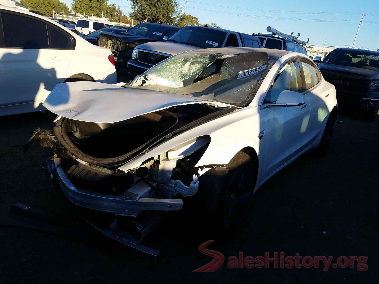 5YJ3E1EA8JF043509 2018 TESLA MODEL 3