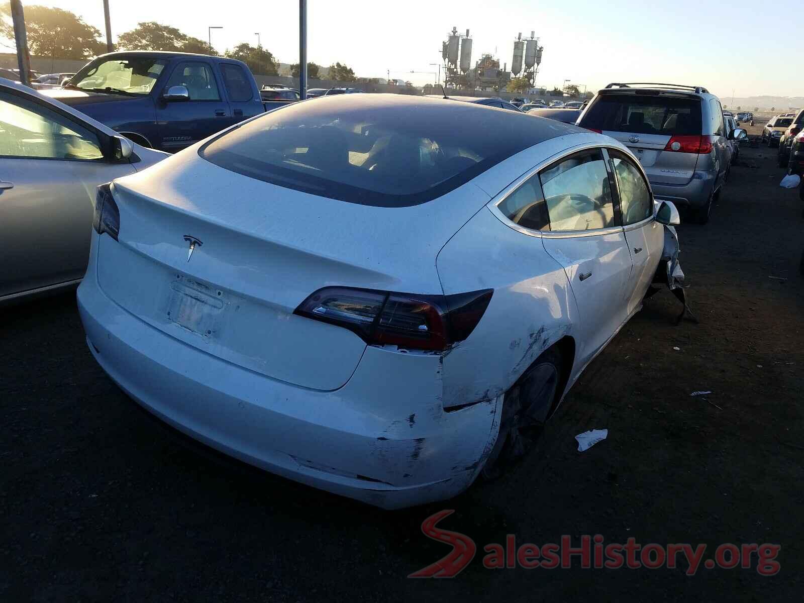 5YJ3E1EA8JF043509 2018 TESLA MODEL 3