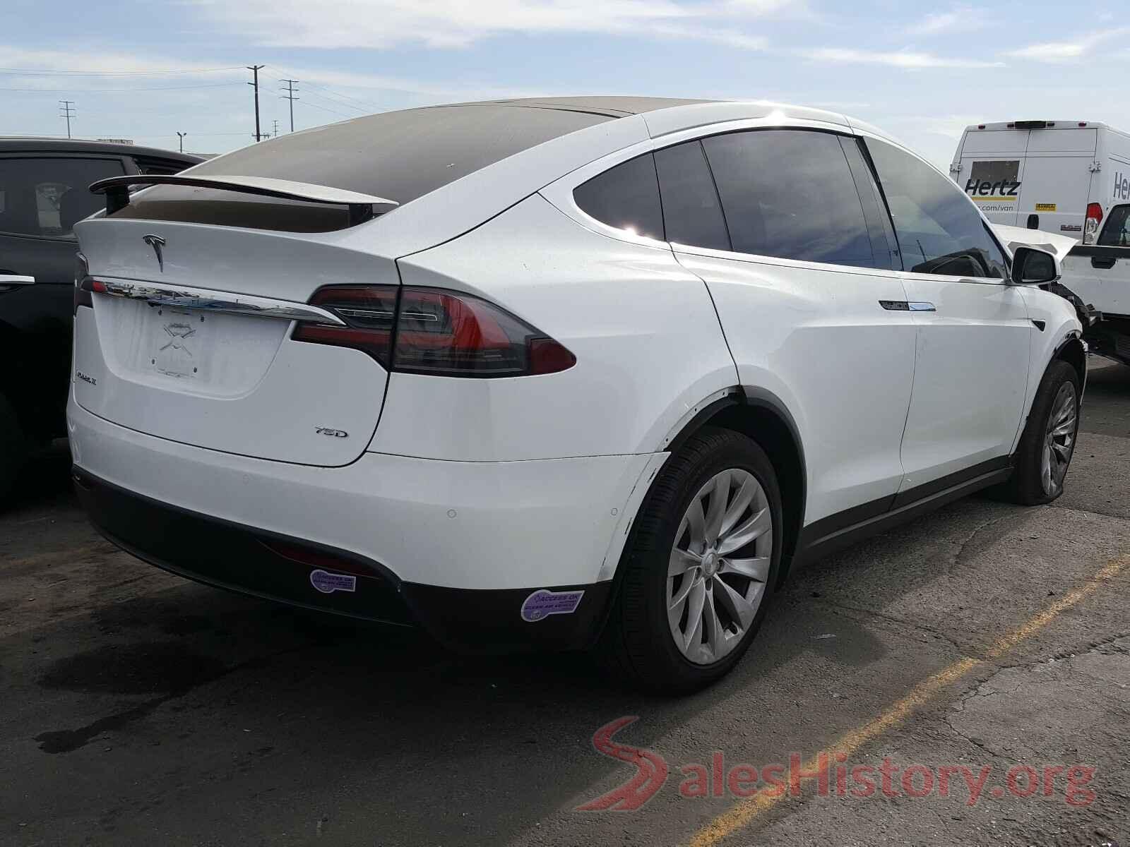 5YJXCDE22JF113507 2018 TESLA MODEL X